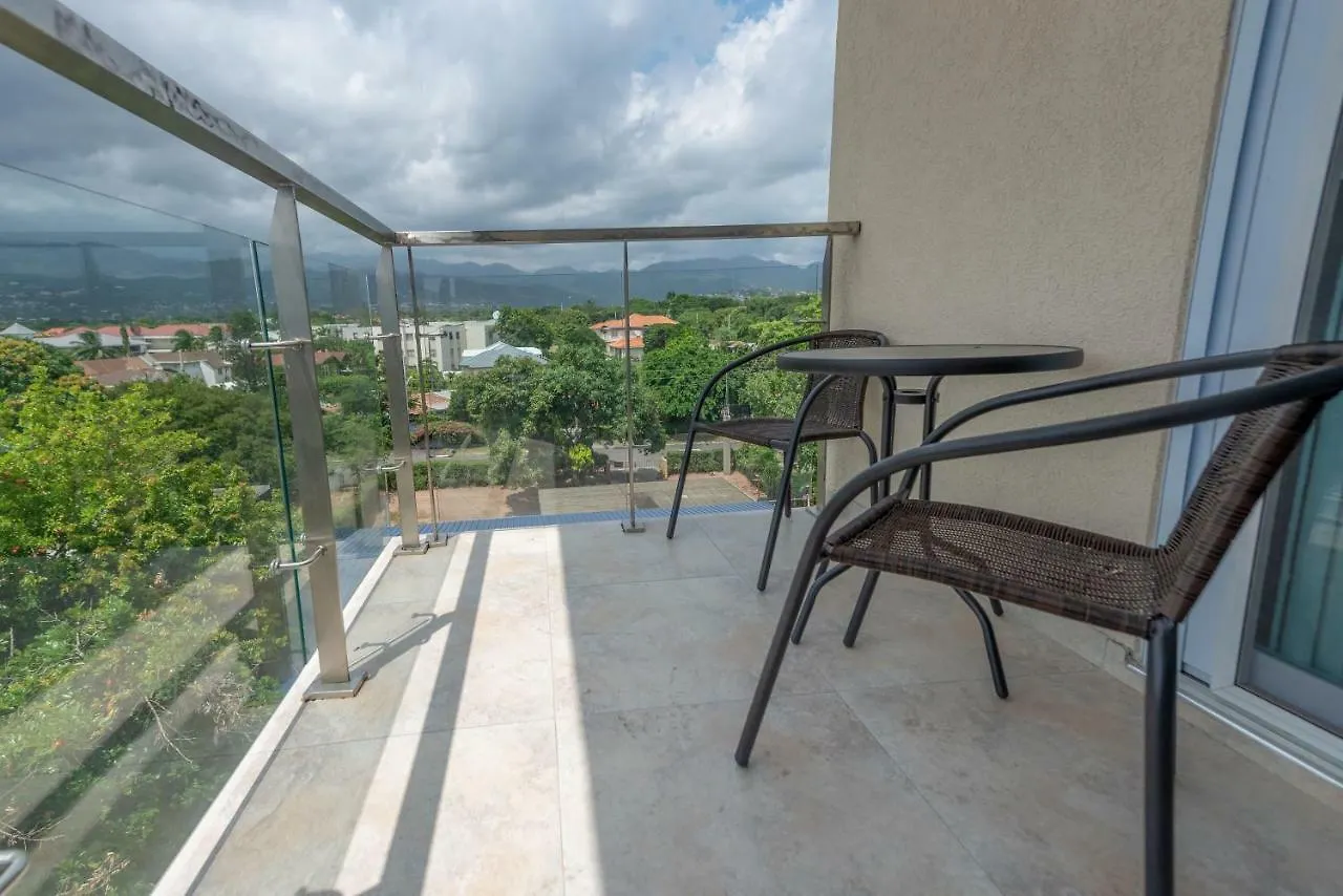 The Crimson Apartment كينغستون جامايكا