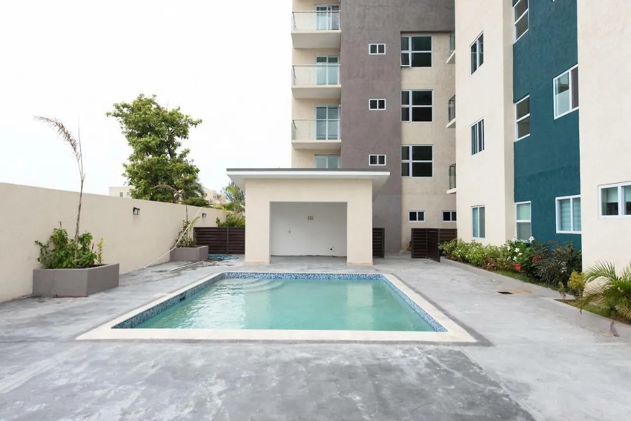 The Crimson Apartment كينغستون